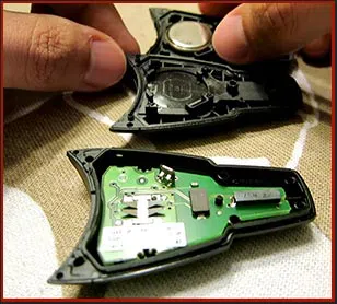 Oak Park Locksmith Service Oak Park, IL 708-303-9313 - 13-key-fob-replace