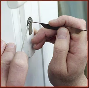 Oak Park Locksmith Service Oak Park, IL 708-303-9313 - 19-emergency-locksmith-opening